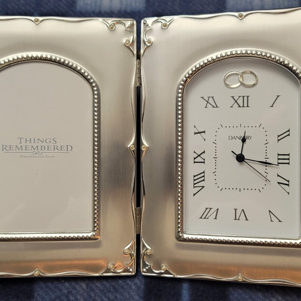Things to remember  Wedding anniversary  clock and picture frame